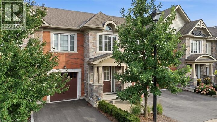 Property Photo:  12 George Manor  ON L0S 1J0 