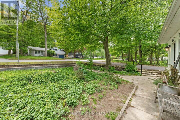 Property Photo:  836 Victoria Street  ON L4R 1B6 