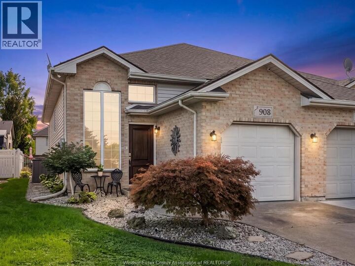 Property Photo:  908 Michael Drive  ON N8N 5A4 