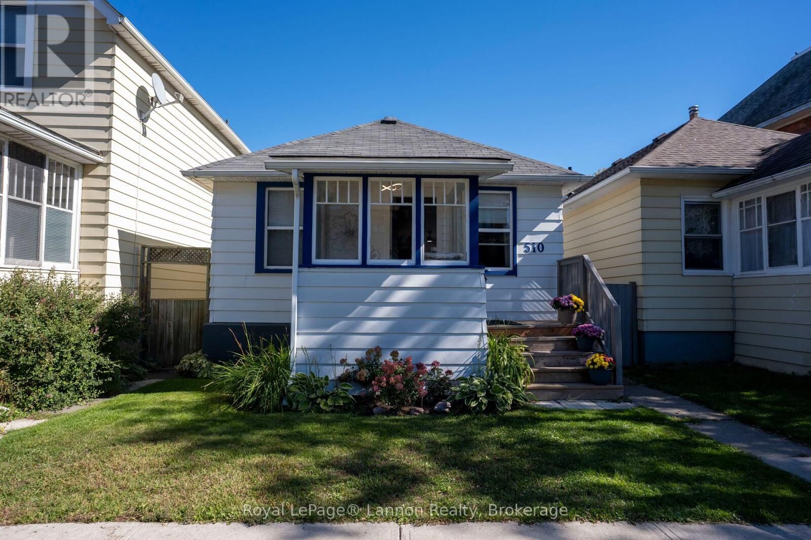 Property Photo:  510 Syndicate Avenue North  ON P7C 3X1 