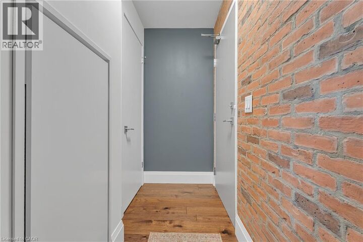Property Photo:  455 Charlton Avenue East 504  ON L8N 0B2 