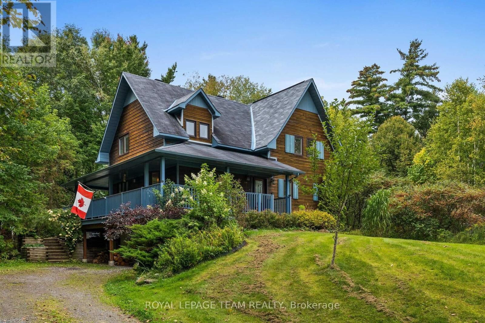 Property Photo:  124 Charmont Way  ON K0A 3M0 