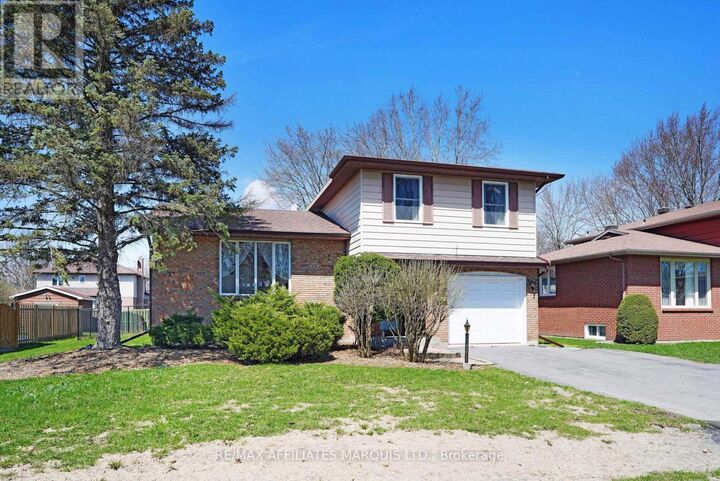 Property Photo:  605 Kirkwood Street  ON K6H 5Y9 
