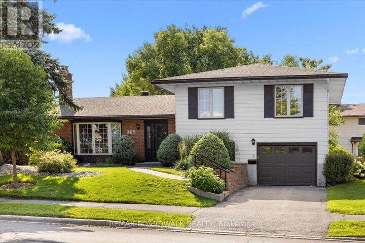 Property Photo: 965 Cahill Drive West ON K1V 9H9