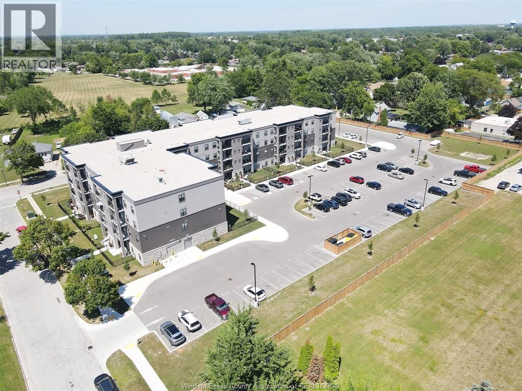 Property Photo:  207 Brock 106  ON N9V 2H3 