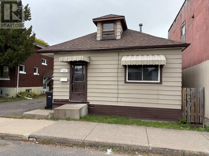 Property Photo:  618 McTavish Street  ON P7C 3C6 