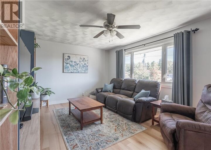 Property Photo:  4961 Coleen Avenue  ON P3P 1H3 