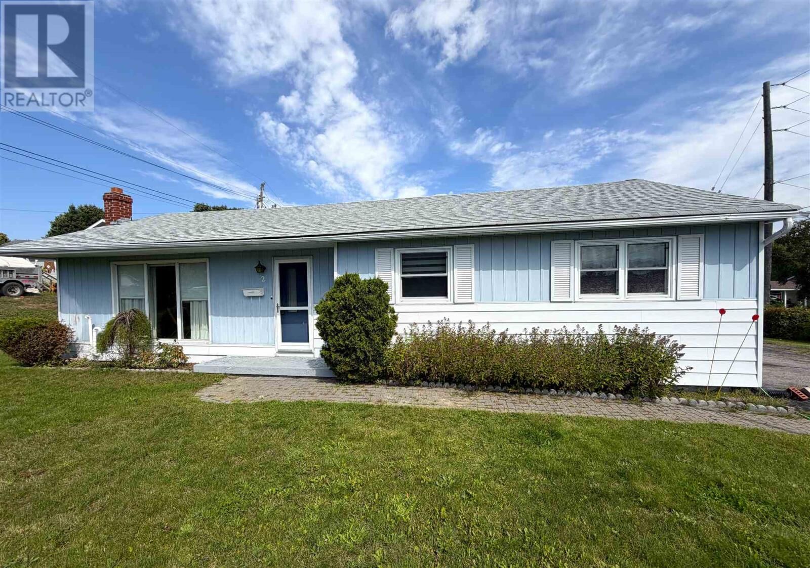 Property Photo:  2 Tecumseh Rd  ON P5A 1M1 