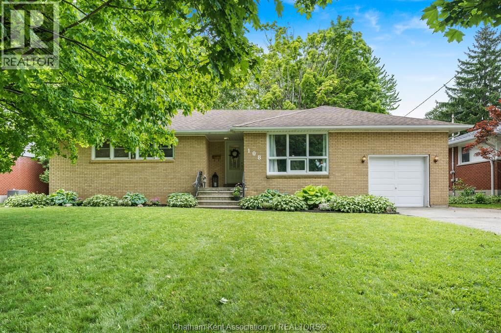 Property Photo:  108 Faubert Drive  ON N7M 2Y4 