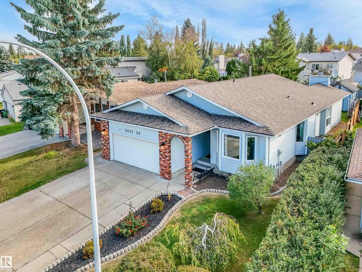Property Photo:  3467 39 Street NW  AB T6L 3Y9 