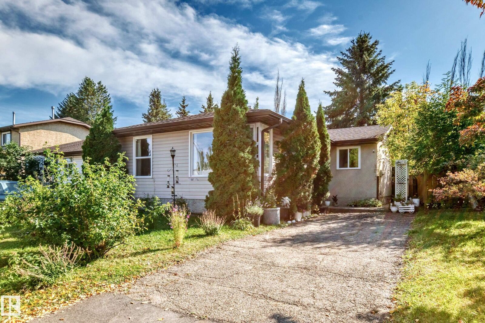 Property Photo:  11007 173A Avenue NW  AB T5X 3Y9 