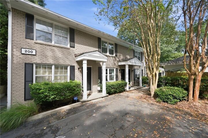 Property Photo: 2232 Dunseath Avenue NW 203 GA 30318