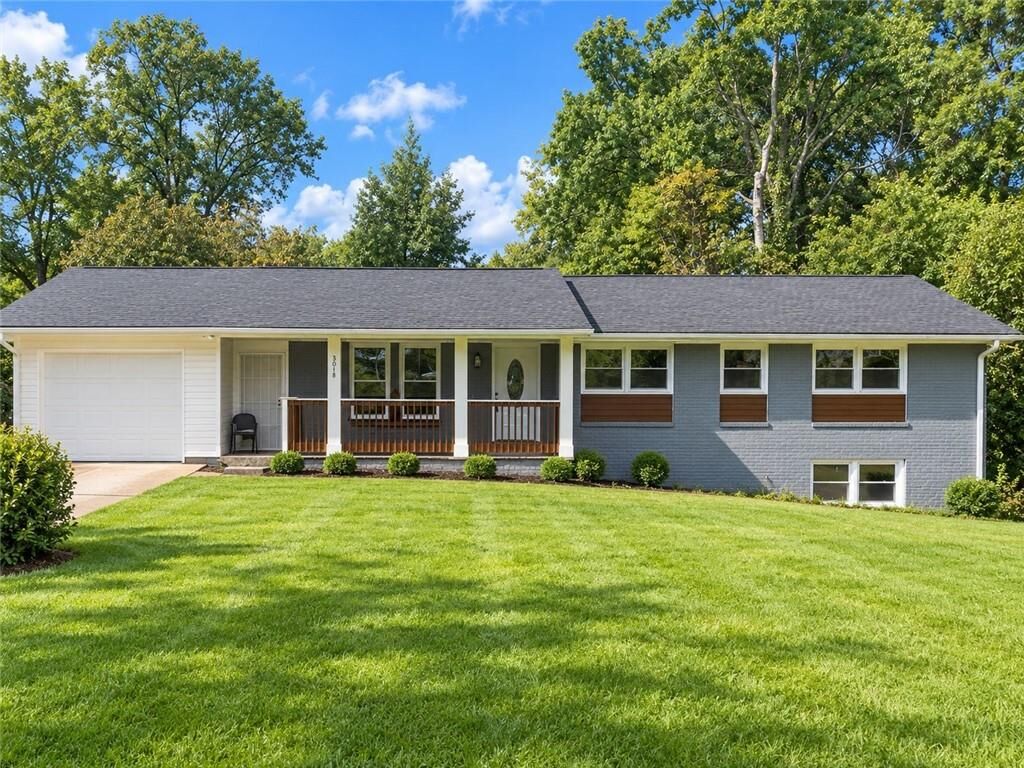 Property Photo: 3878 Nielsen Court GA 30021