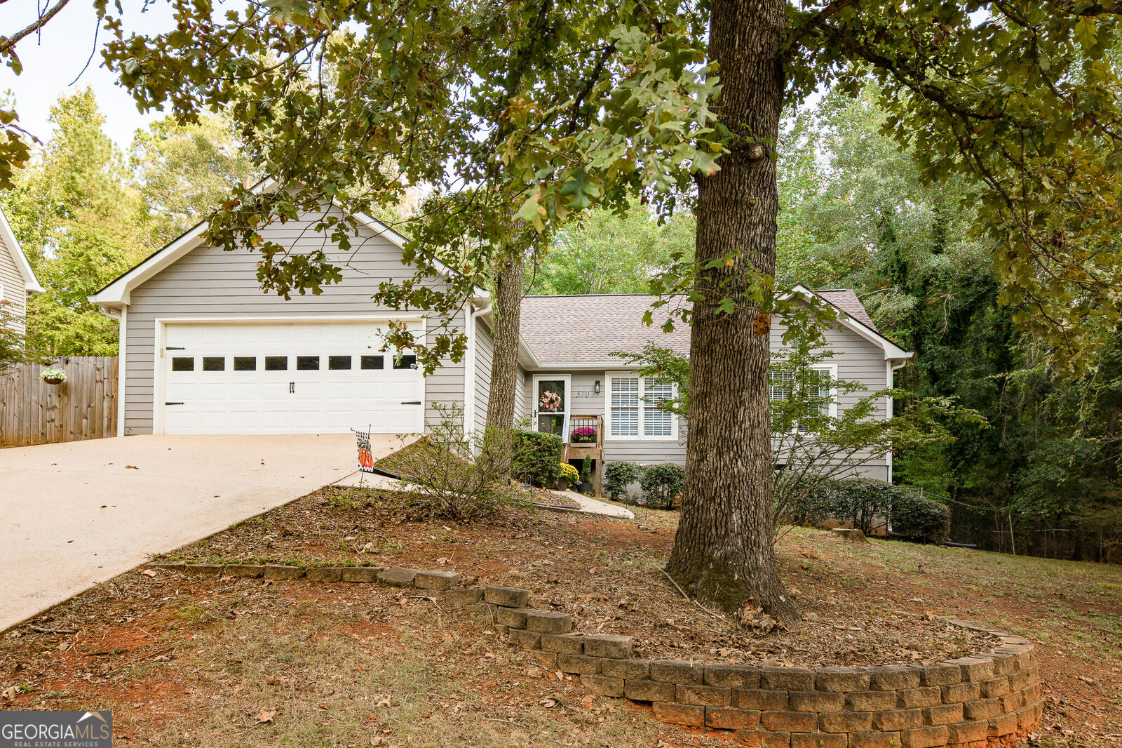 Property Photo: 570 Snapfinger Drive GA 30605
