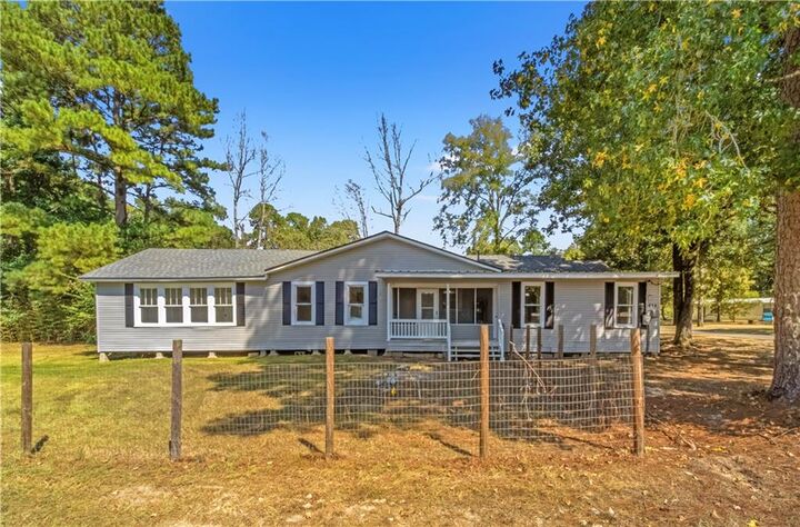 Property Photo:  327 Powell Drive  LA 71360 