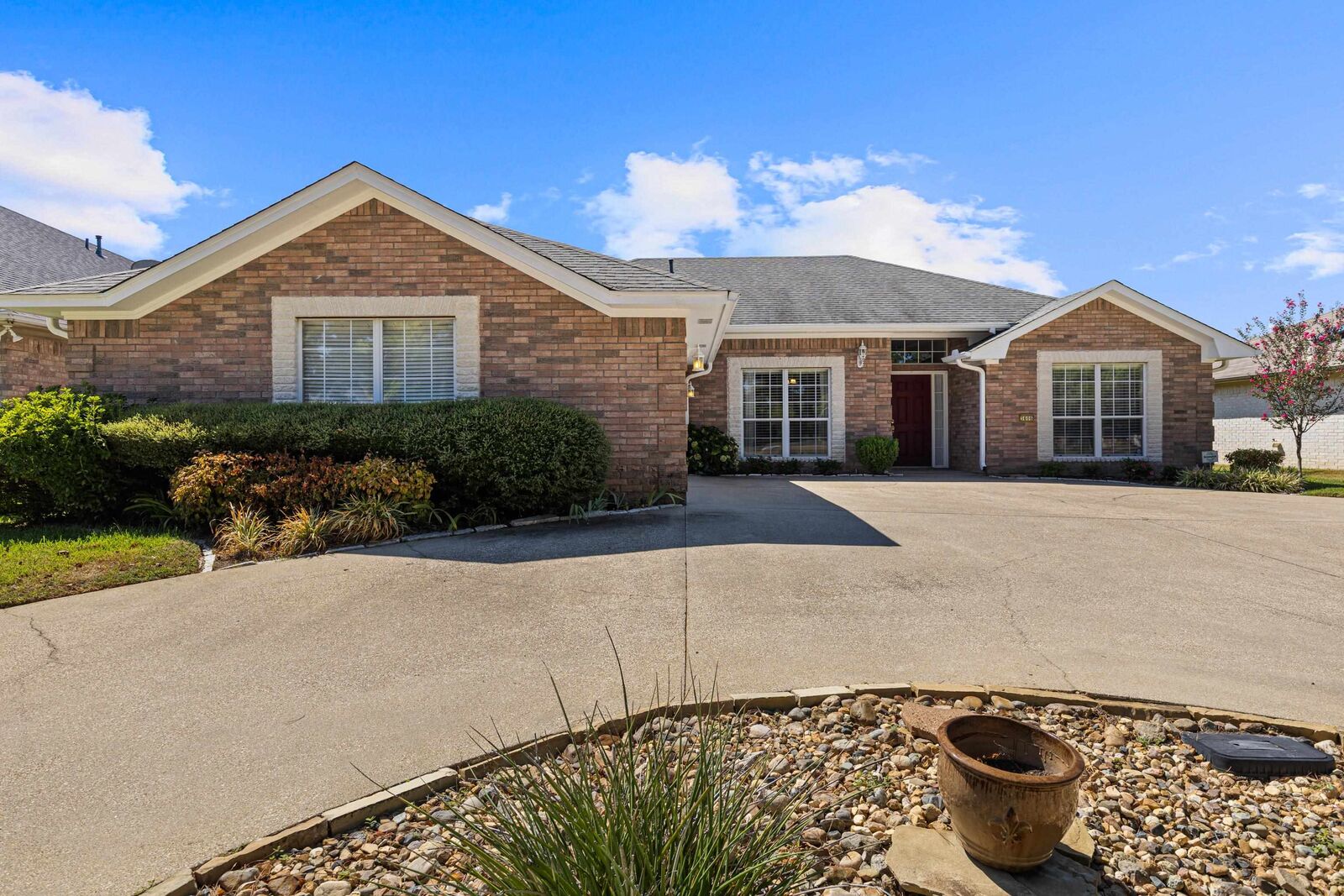 Property Photo: 3606 Doublewood Dr TX 75604