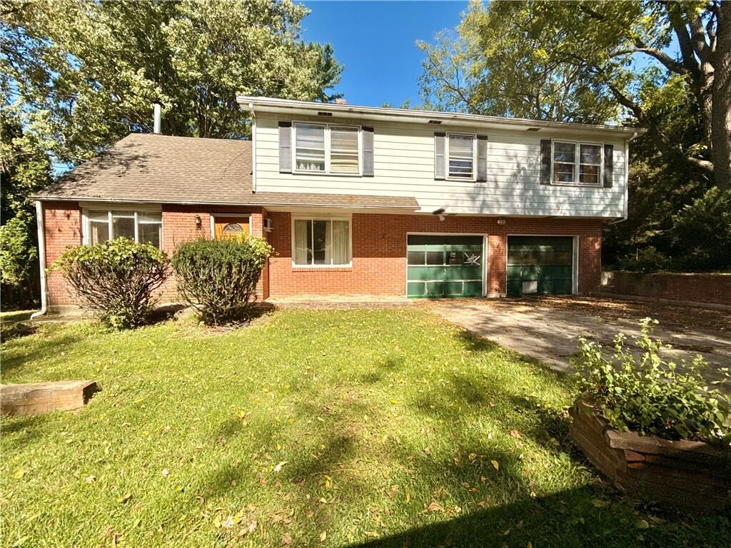 Property Photo:  2005 Penrose Street  PA 18055 