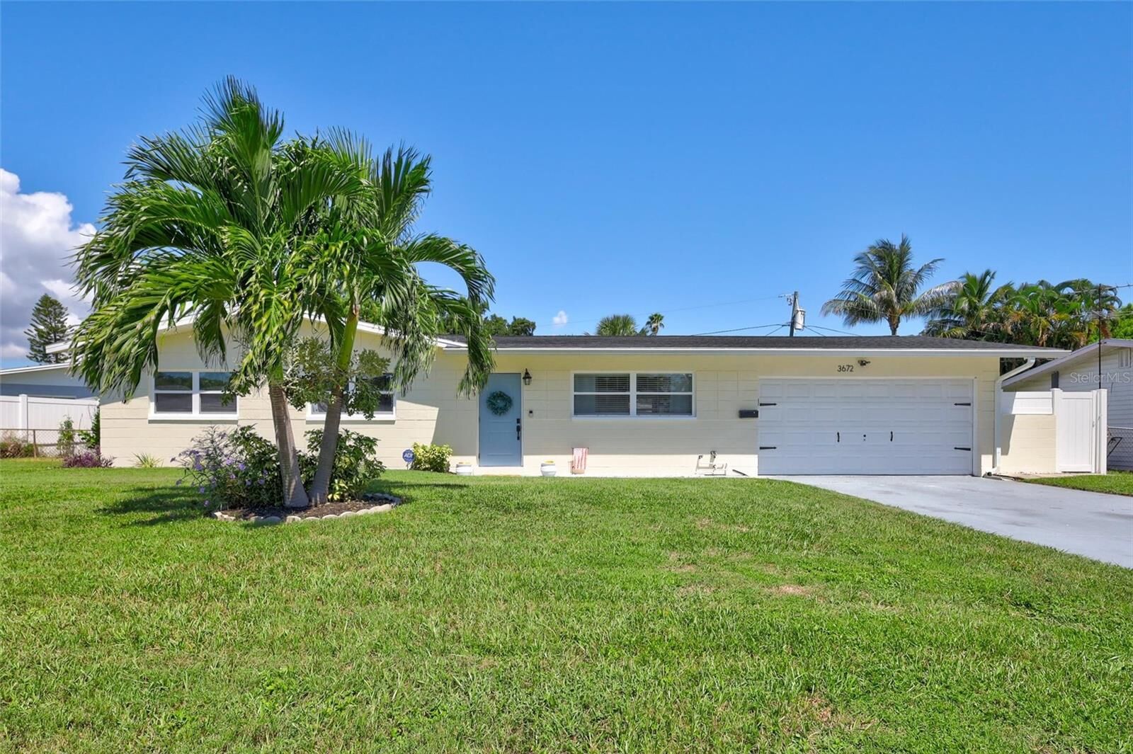 Property Photo: 3672 Searobin Drive SE FL 33705