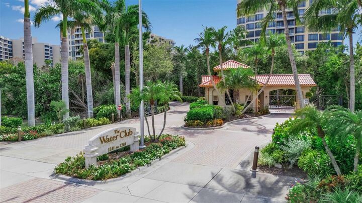 Property Photo:  1241 Gulf Of Mexico Drive 109  FL 34228 