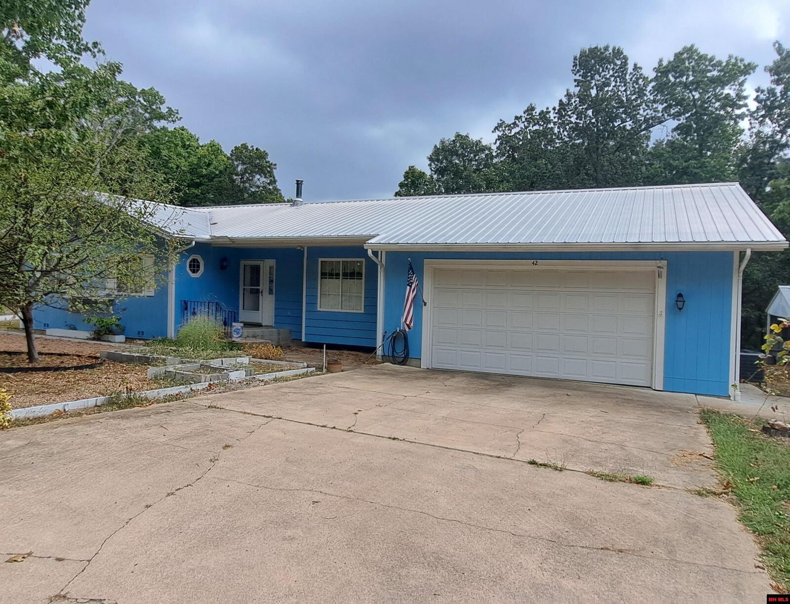 Property Photo:  42 Hiawatha Lane  AR 72642 