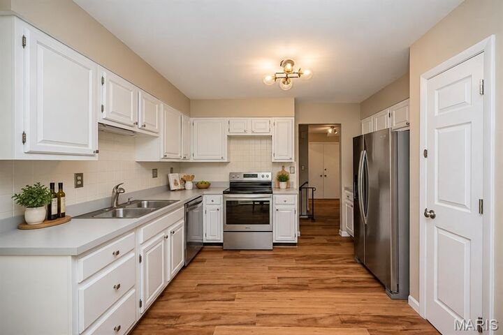 Property Photo:  12861 Castleton Court  MO 63141 