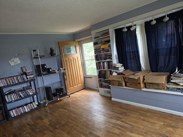 Property Photo:  119 Myrlice Court  MI 49203 