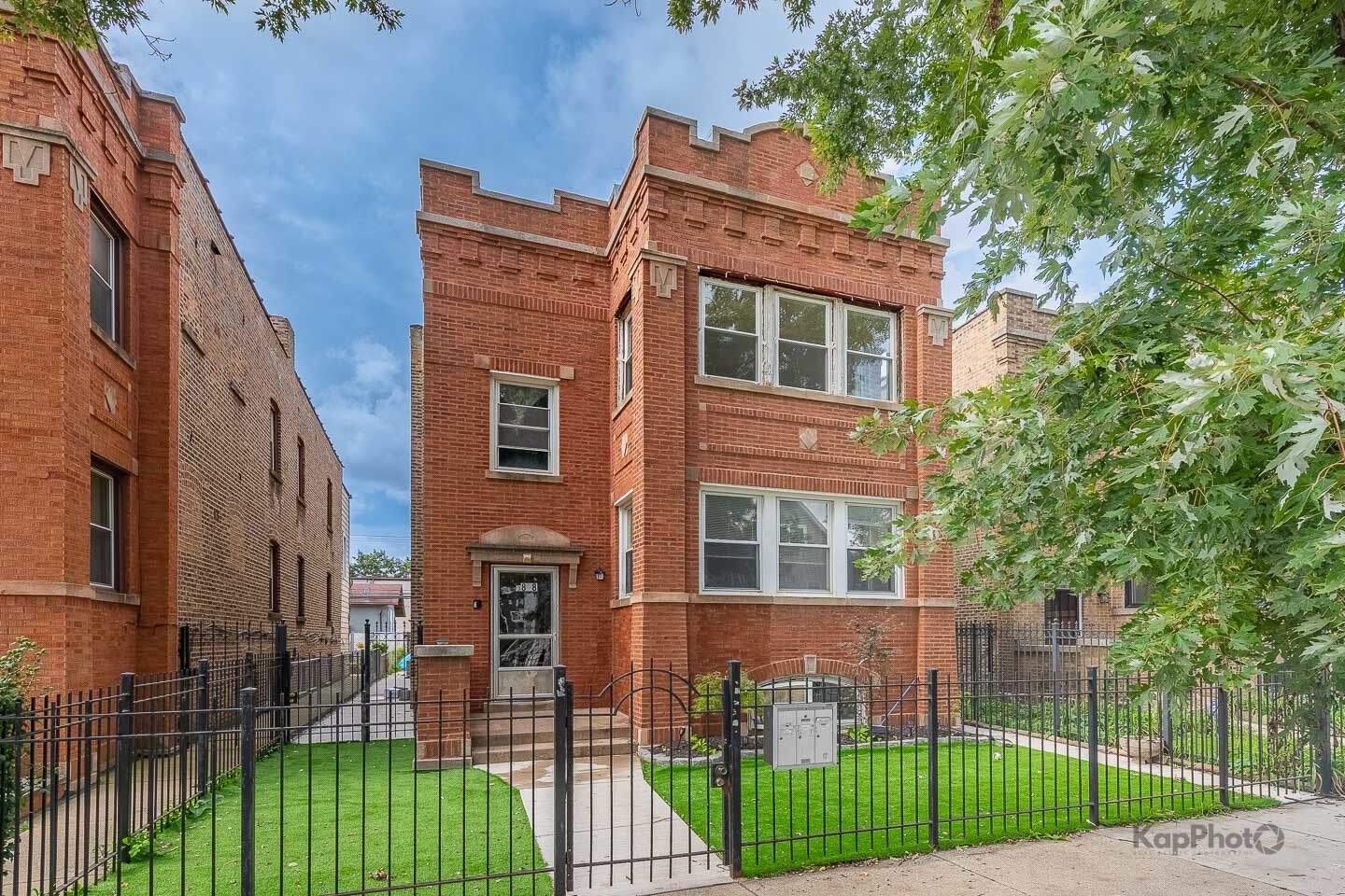 Property Photo:  3818 N Kimball Avenue 2  IL 60618 
