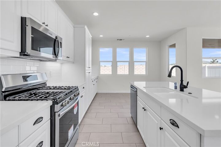 Property Photo:  56675 Clubhouse  CA 92284 