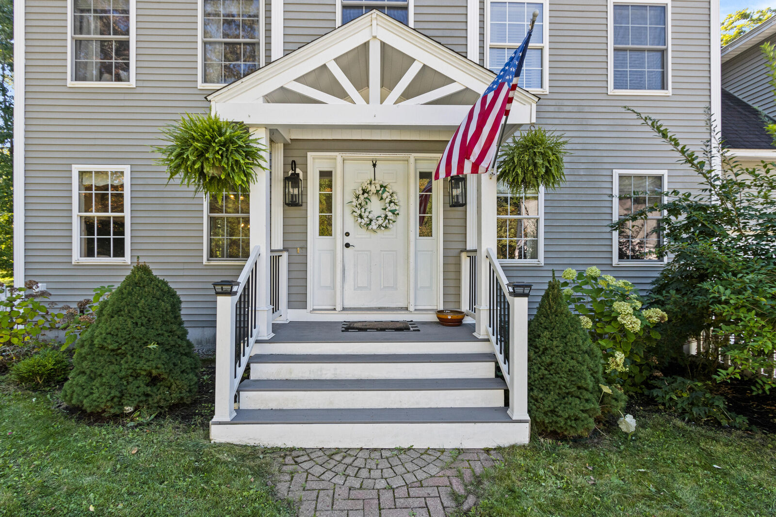 Property Photo: 22 Kingsbury Lane ME 04043