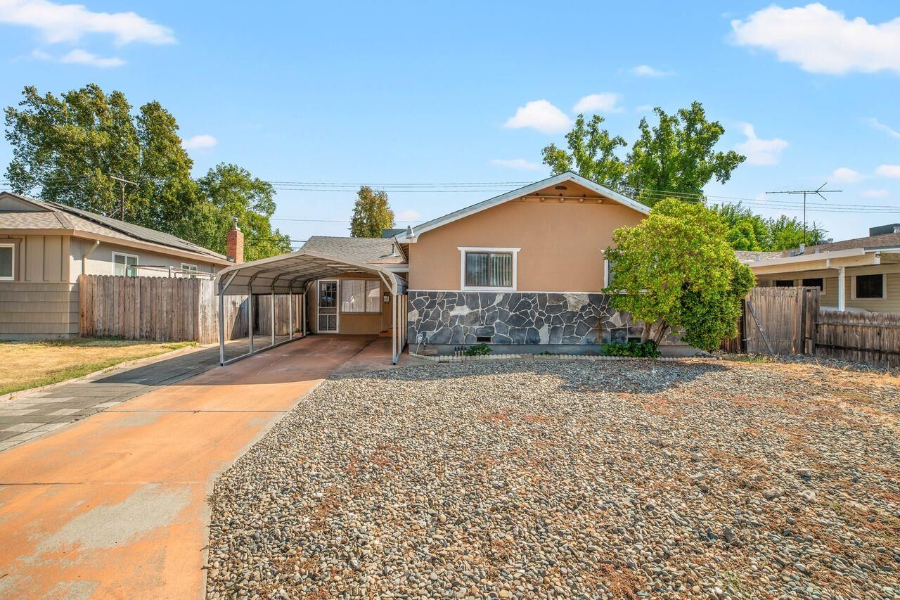 Property Photo: 2660 Ball Way CA 95821