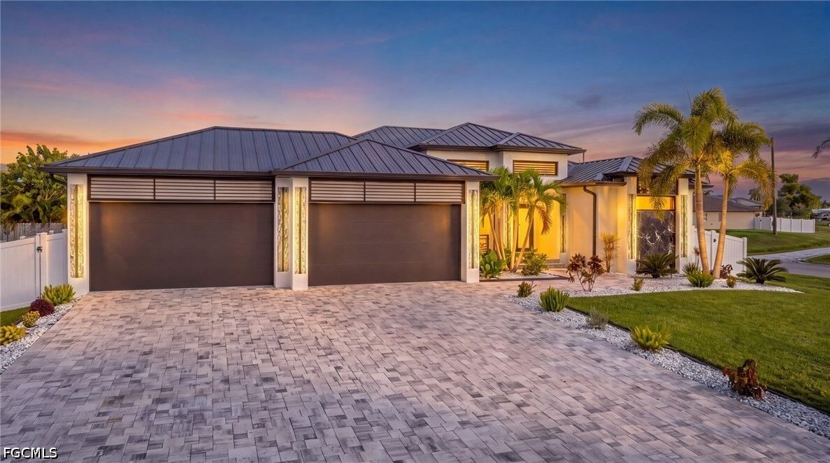 Property Photo:  3719 SW 2nd Street  FL 33991 