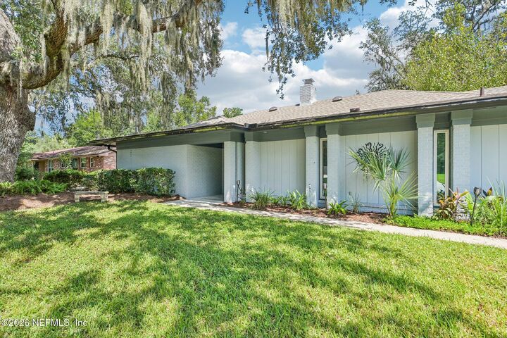 Property Photo:  9163 Kings Colony Road  FL 32257 