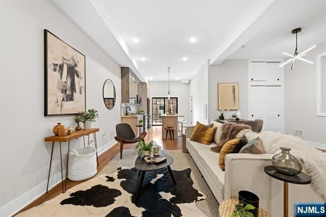 Property Photo:  545 Palisade Avenue 2  NJ 07307 