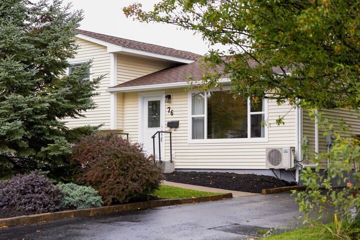 Property Photo:  76 Appletree Lane  NS B4N 3Y6 
