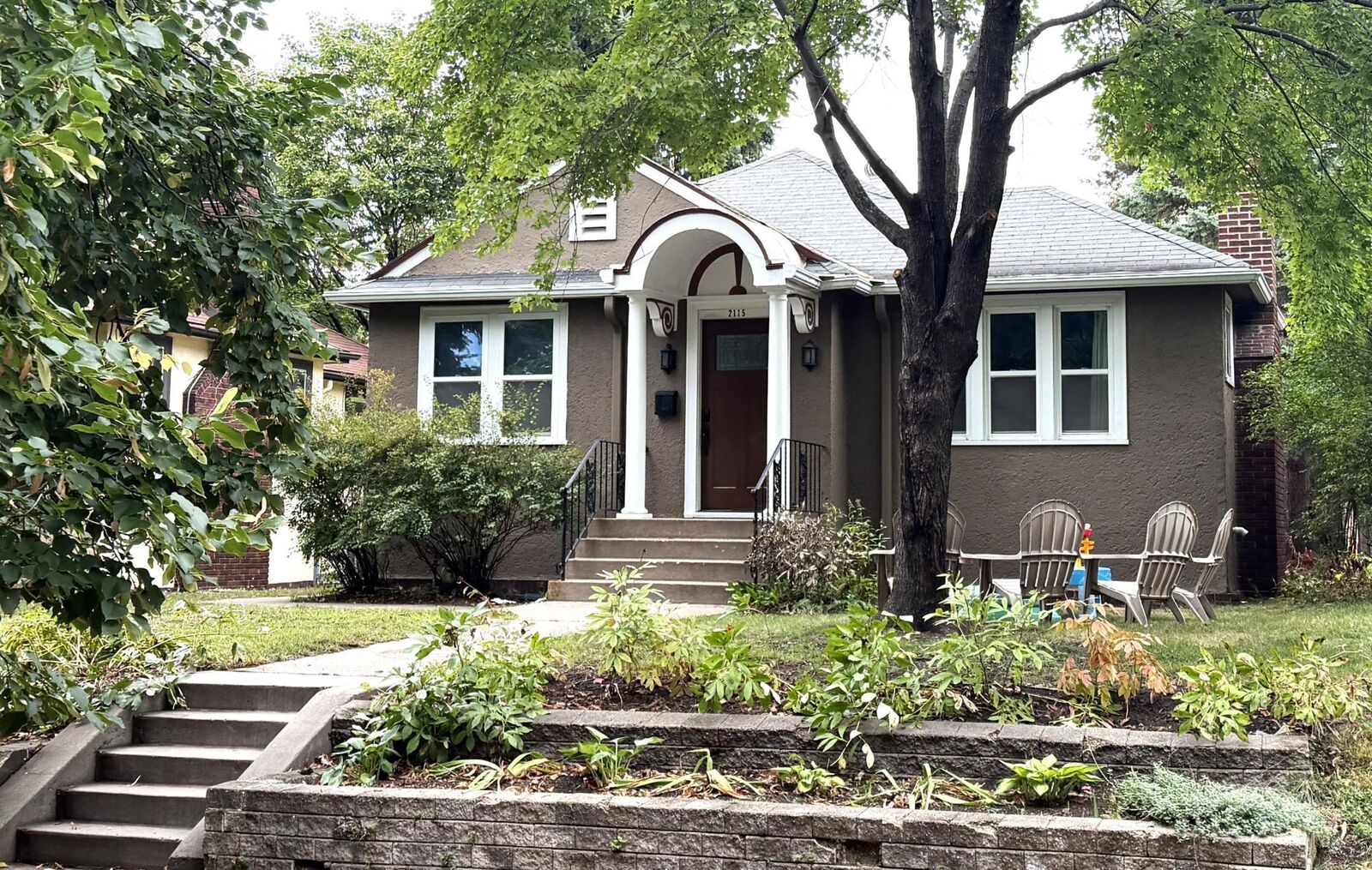 Property Photo:  2115 Palace Avenue  MN 55105 