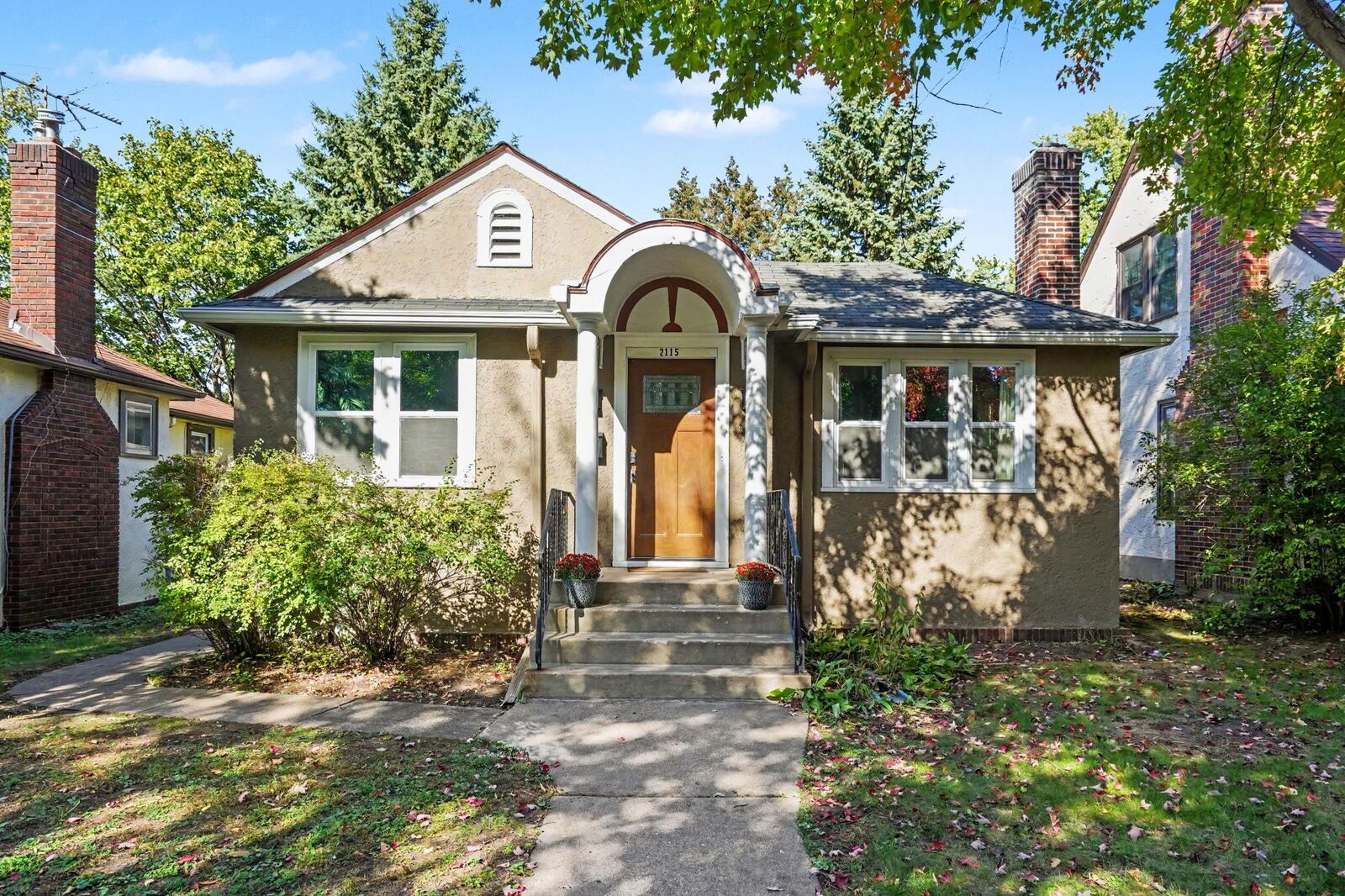 Property Photo: 2115 Palace Avenue MN 55105