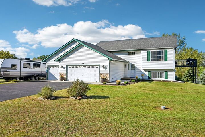 Property Photo:  414 Roosevelt Drive  WI 54009 