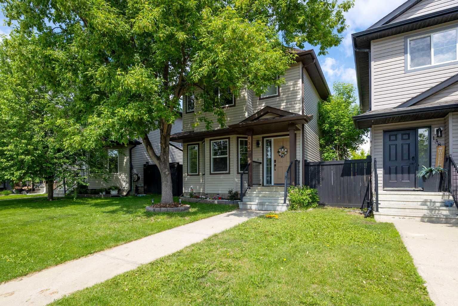 Property Photo:  134 Rattlepan Creek Crescent  AB T9K 2V3 