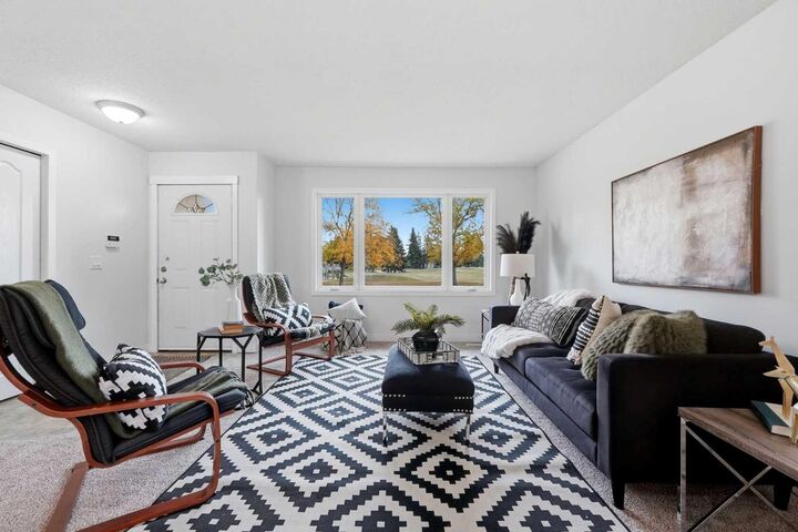 Property Photo:  5012 38A Avenue  AB T4P 1G2 