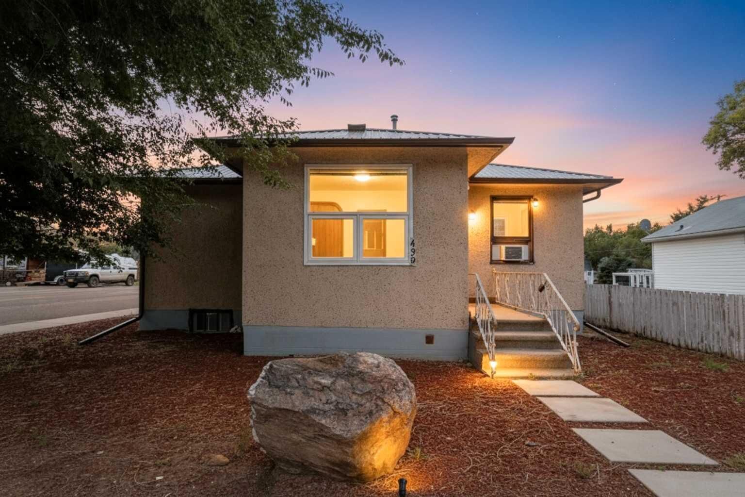 Property Photo:  439 Aberdeen Avenue  AB T0M 0L0 