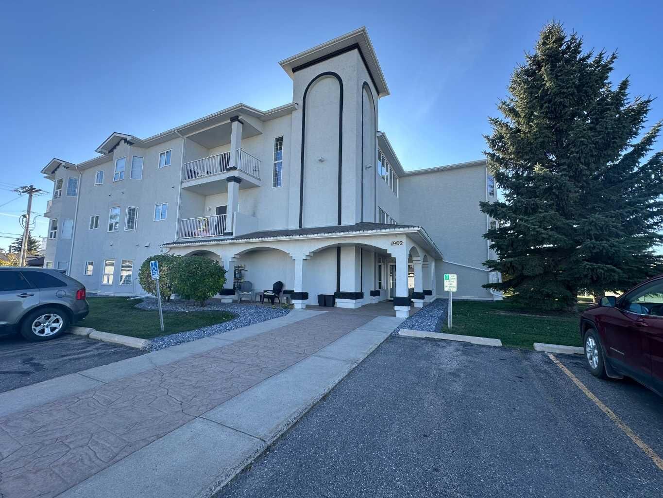 Property Photo:  1902 23 Street 303  AB T0M 0W0 