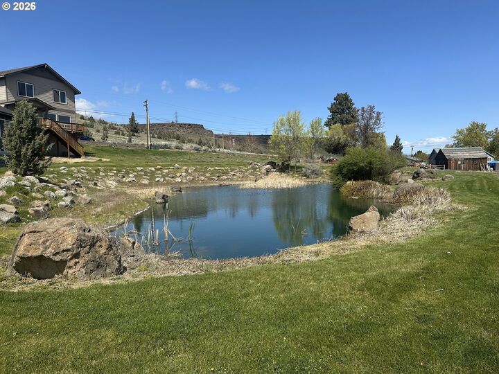 Property Photo:  419 Little Lake Rd  OR 97037 