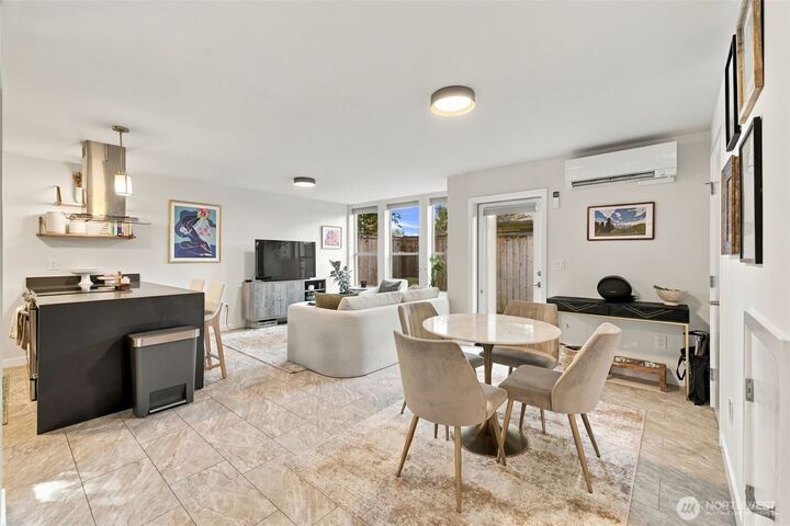 Property Photo: 8644 Delridge SW B WA 98106