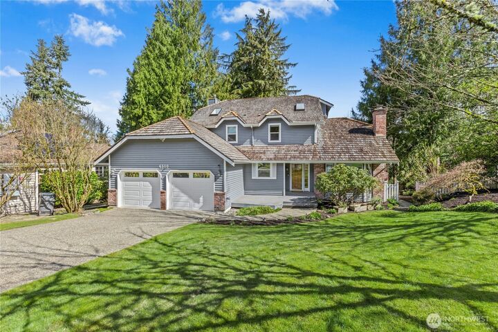 Property Photo:  4310  209th Avenue NE  WA 98074 