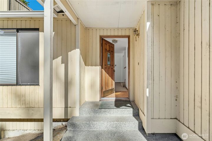 Property Photo:  18515 NE 143rd Place  WA 98072 