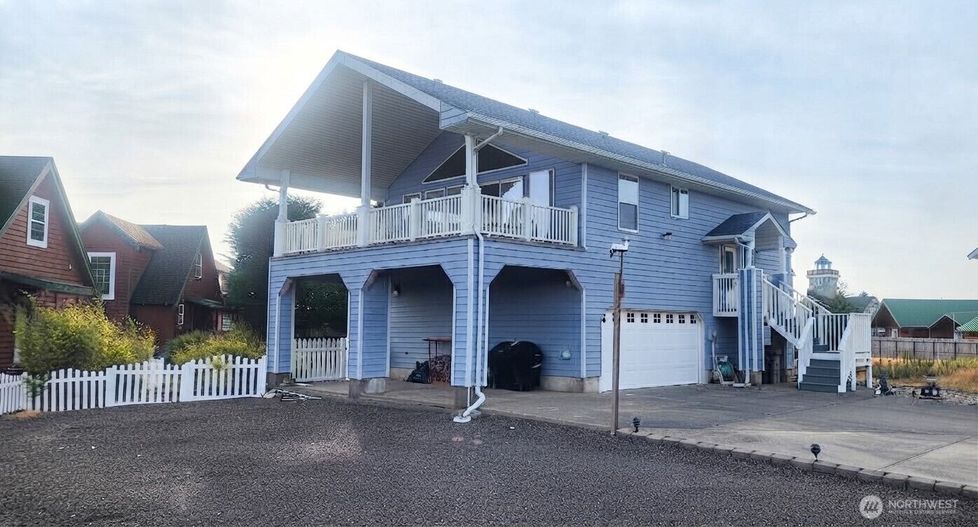 Property Photo: 320 Marina Court WA 98569