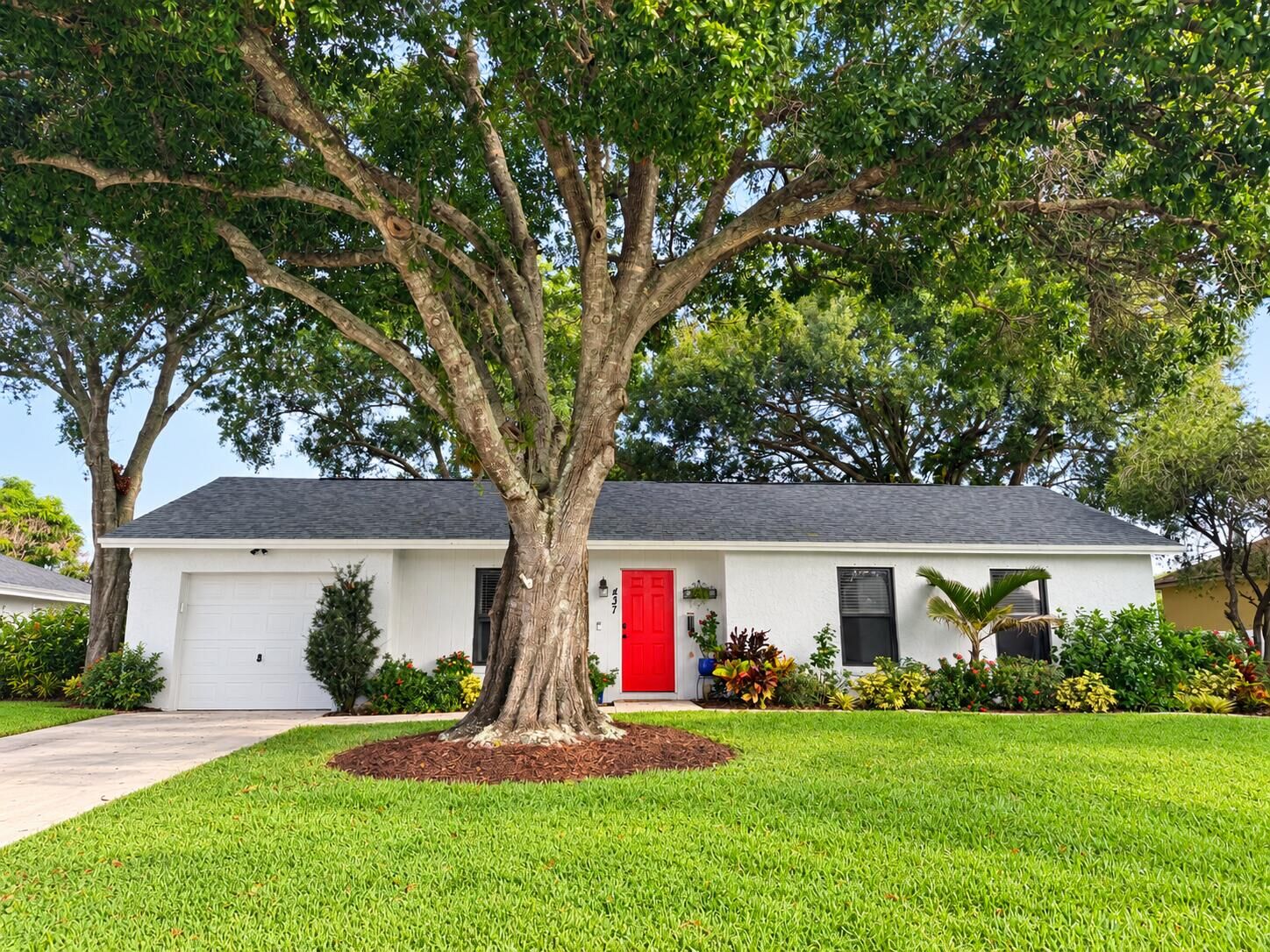 Property Photo:  437 SW Nativity Terrace  FL 34984 