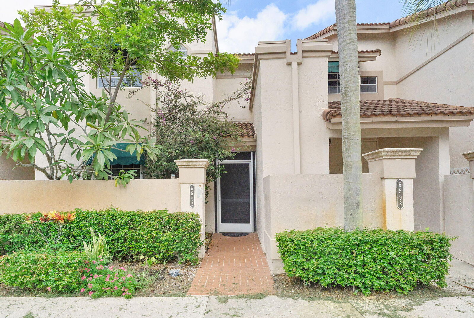 Property Photo: 6595 Via Regina FL 33433