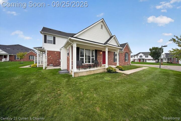 Property Photo:  1301 Riversedge Drive  MI 48176 
