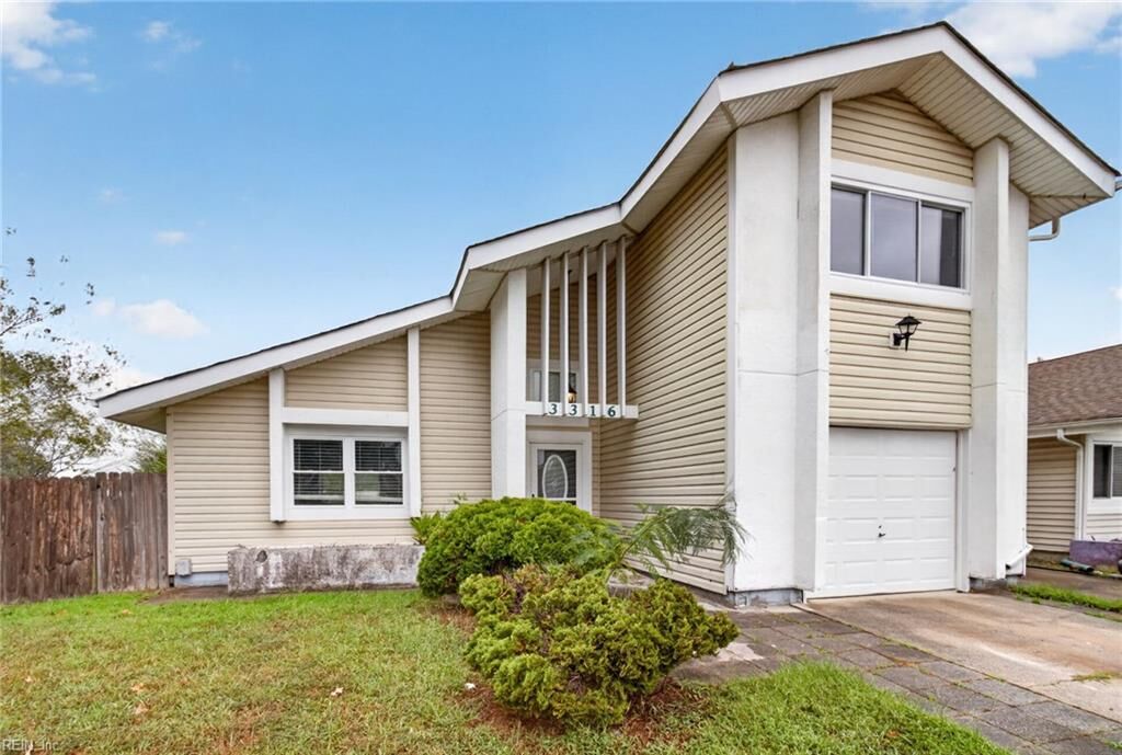 Property Photo: 3316 Turtle Rock Dr VA 23452